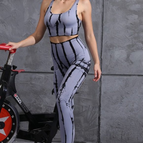 Tie Dye Workout Set - Yoga Leggings & Bra Set - Picture 4 of 8